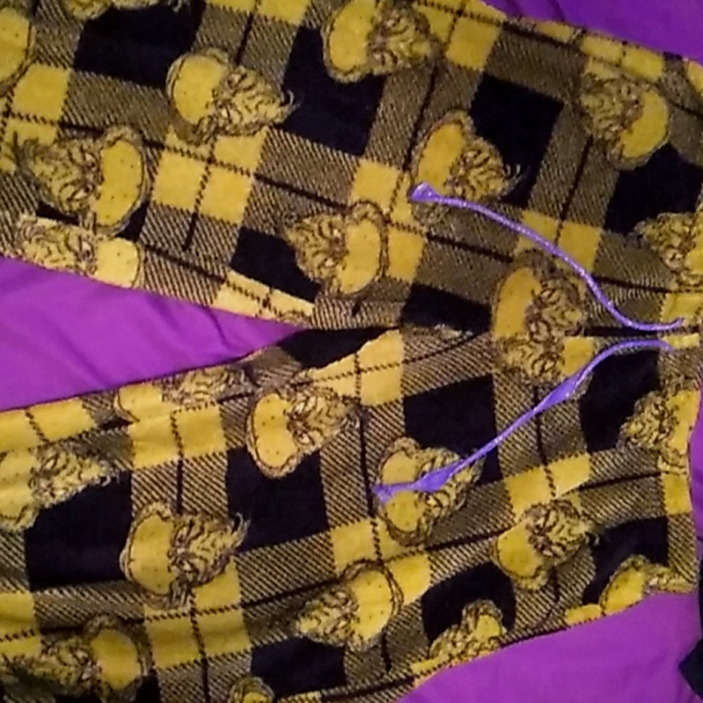 Green grinch Dr.Seuss pajamas, L/G (12/14)